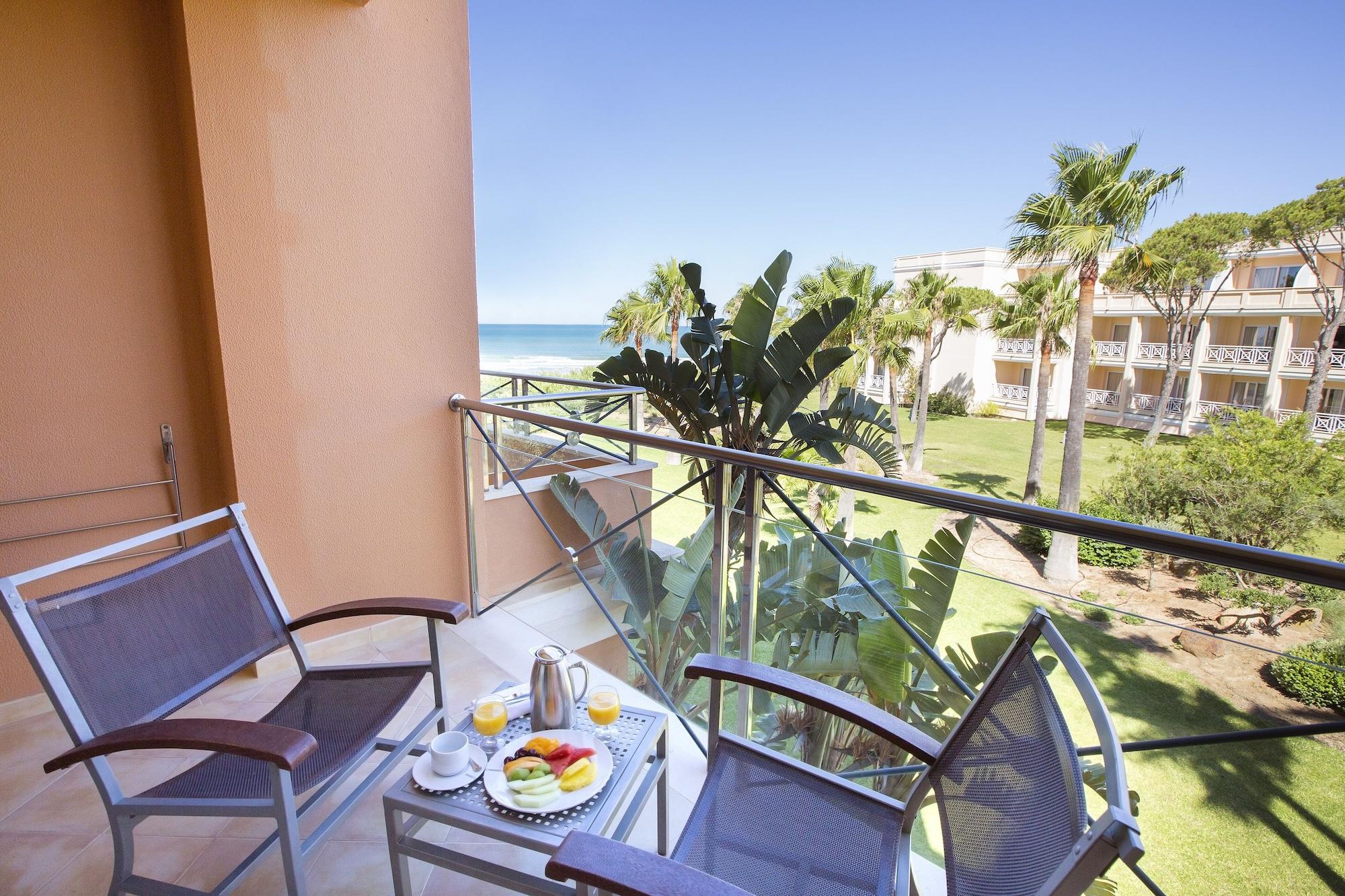 Hipotels Barrosa Palace & Spa Chiclana de la Frontera Exterior photo A balcony at a hotel